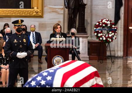 Washington, United States Of America. 09th Dec, 2021. Washington, United States of America. 09 December, 2021. U.S. Speaker of the House Nancy Pelosi delivers remarks during a memorial service for World War II veteran and former Senator Robert Dole, at the Rotunda of the U.S. Capitol, December 9, 2021 in Washington, DC Senator Dole died at age 98 following a lifetime of service to the nation. Credit: Sgt. Zachery Perkins/U.S. Army/Alamy Live News Stock Photo