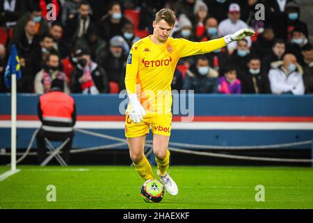 Paris, France. 12th Dec, 2021. Alexander NUBEL of Monaco during the French championship Ligue 1 football match between Paris Saint-Germain and AS Monaco on December 12, 2021 at Parc des Princes stadium in Paris, France - Photo Matthieu Mirville/DPPI Credit: DPPI Media/Alamy Live News Stock Photo