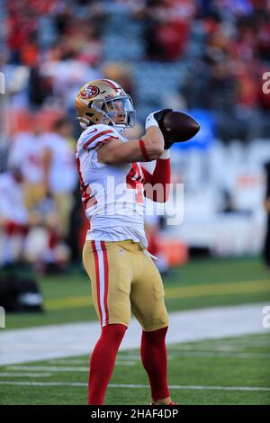 Cincinnati, Ohio, USA. 12th Dec, 2021. San Francisco 49ers fullback Kyle Juszczyk (44) catches the ball prior to kickoff at the NFL football game between the San Francisco 49ers and the Cincinnati Bengals at Paul Brown Stadium in Cincinnati, Ohio. JP Waldron/Cal Sport Media/Alamy Live News Stock Photo