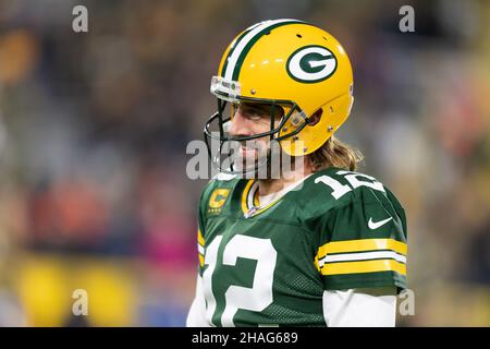 Green Bay, Wisconsin, USA. 12th Dec, 2021. Green Bay Packers quarterback Aaron Rodgers #12 warms up before NFL football game between the Chicago Bears and the Green Bay Packers at Lambeau Field in Green Bay, Wisconsin. Packers defeated Bears 45-30. Kirsten Schmitt/CSM/Alamy Live News Stock Photo