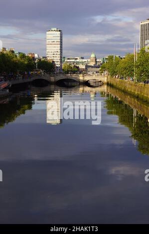 Dublin, Ireland: view of River Liffey, Rosie Hackett Bridge and Siptu building from O'Connell Bridge Stock Photo