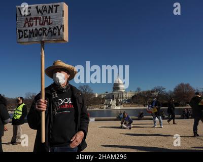 December 13, 2021, Washington, District of Columbia, USA: The Poor PeopleÃs Campaign: A National Call for Moral Revival rallied at the US Capitol to demand Congress pass voting rights protections and the Build Back Better plan before the end of 2021. (Credit Image: © Sue Dorfman/ZUMA Press Wire) Stock Photo
