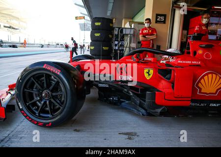 16 LECLERC Charles (mco), Scuderia Ferrari SF19, action during the 2021 post-season tests from December 14 to 15, 2021 on the Yas Marina Circuit, in Yas Island, Abu Dhabi - Photo: Florent Gooden/DPPI/LiveMedia Stock Photo