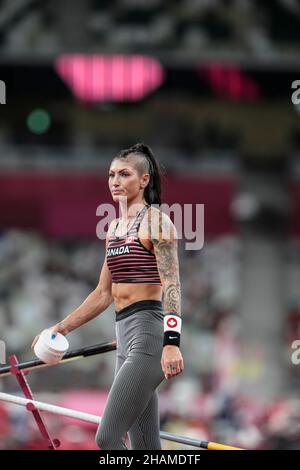 Anicka Newell participating in the Tokyo 2020 Olympics in the pole vault discipline. Stock Photo