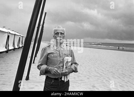 - the filmmaker Mario Monicelli at the film festival of Venice in 1982   - Il regista Mario Monicelli al festival del cinema di Venezia del 1982 Stock Photo