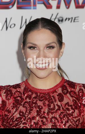 Allison Holker 12/13/2021 The Los Angeles Premiere of "Spider-Man: No