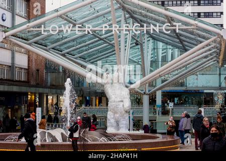 Lower Precinct at Christmas, Coventry, West Midlands, England, UK. 2021 Stock Photo