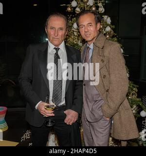 Paris : ' Christmas Party ' par le Prince Jean-Barthélémy Bokassa, ambassadeur du XO Island Brandy la coco Fesse. Stock Photo