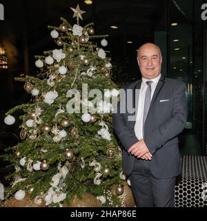 Paris : ' Christmas Party ' par le Prince Jean-Barthélémy Bokassa, ambassadeur du XO Island Brandy la coco Fesse. Stock Photo