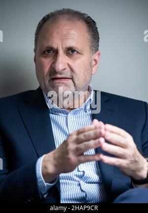 Berlin, Germany. 14th Dec, 2021. Hans Peter Wollseifer, President of the German Confederation of Skilled Crafts (ZDH), sits in the House of German Skilled Crafts during an interview with the German Press Agency dpa. Credit: Bernd von Jutrczenka/dpa/Alamy Live News Stock Photo