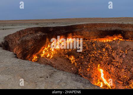 Darvaza Derweze gas crater called also The Door to Hell in Turkmenistan Stock Photo