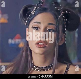 DON'T LOOK UP 2021 Netflix film with Ariana Grande as Riley Bina Stock Photo