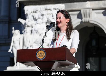 Harrisburg, United States. 14th Dec, 2021. Pennsylvania State Representative Stephanie Borowicz speaks during a rally against vaccine mandates at the Pennsylvania State Capitol. People gathered on the steps of the Pennsylvania State Capitol to protest against COVID-19 vaccine mandates. Credit: SOPA Images Limited/Alamy Live News Stock Photo