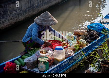 Coal furnace workers prepare to deliver goods to the market Stock Photo