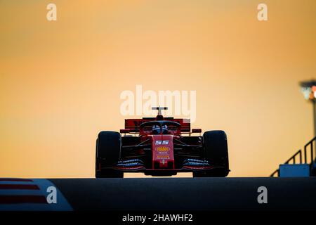 55 SAINZ Carlos (spa), Scuderia Ferrari, action during the 2021 post-season tests from December 14 to 15, 2021 on the Yas Marina Circuit, in Yas Island, Abu Dhabi - Photo: Antonin Vincent/DPPI/LiveMedia Stock Photo