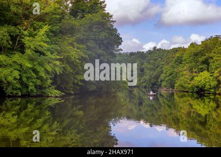 Crossvielle, Tennessee, USA - Autust 28, 2021:  Bryd Lake at Cumberland Mountain State Park is located on the Cumberland Plateau, the largest timbered Stock Photo