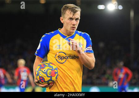 London, UK. 15th Dec, 2021. James Ward-Prowse of Southampton looks on. Premier league match, Crystal Palace v Southampton at Selhurst Park stadium in London on Wednesday 15th December 2021. this image may only be used for Editorial purposes. Editorial use only, license required for commercial use. No use in betting, games or a single club/league/player publications. pic by Steffan Bowen/Andrew Orchard sports photography/Alamy Live news Credit: Andrew Orchard sports photography/Alamy Live News Stock Photo