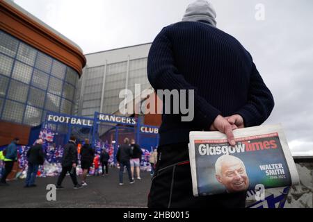 File photo dated 27-10-2021 of tributes laid at Ibrox Stadium after former Rangers, Everton and Scotland manager Walter Smith died at the age of 73 on the 26th October. Issue date: Thursday December 16, 2021. Stock Photo
