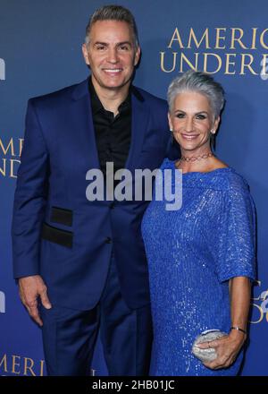 File:US Navy 050212-N-6504N-002 New York Giants quarterback Kurt Warner,  and his wife, Brenda Sue Warner, listen as they are explained the medical  capabilities of the Military Sealift Command (MSC) hospital ship USNS