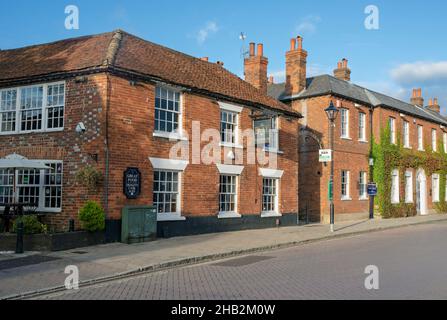 UK, England, Berkshire, Theale, The Bull Public House on the High Street Stock Photo