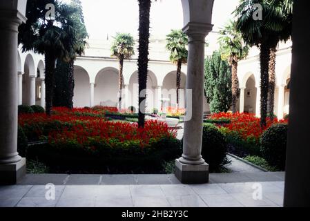 Inner courtyard of Livadia Palace, Yalta, Crimea, Russia in 1997 Stock Photo