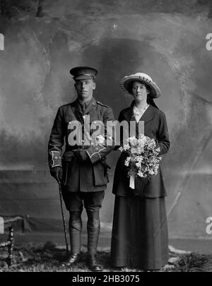 Wedding portrait of Edmund Colin Nigel Robinson and Mary Read, Berry & Co, photography studio, 11 September 1915, Wellington, black-and-white photography, Edmund Colin Nigel Robinson and Mary Theresa Veronica Robinson Stock Photo