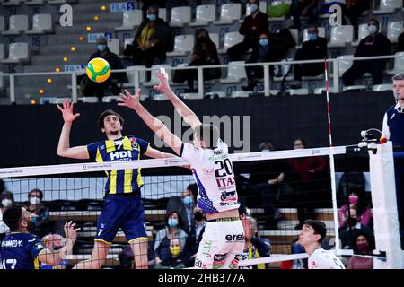 BLM Group Arena, Trento, Italy, December 16, 2021, Ahmet Tumer (Fenerbahce HDI Istanbul)  during  Itas Trentino vs  Fenerbahce HDI Istanbul - CEV Champions League volleyball match Stock Photo