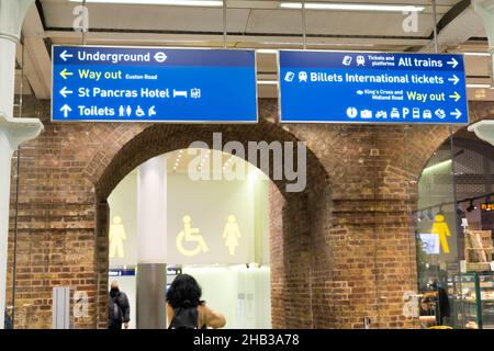 London UK 16 December 2021. Travellers are seen today getting away and arriving in St Pancras by Eurostar as France is to ban UK tourists from Saturday 18 December for all vaccinated and unvaccinated travellers, except French citizens and their family members who are still allowed to travel. Credit: Xiu Bao/Alamy Live News Stock Photo