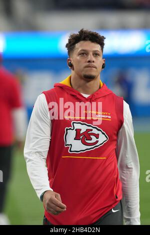 Inglewood, USA. 16th Dec, 2021. Kansas City Chiefs quarterback Patrick Mahomes warms up prior to the start of game against the Los Angeles Chargers at SoFi Stadium on Thursday, December 16, 2021 in Inglewood, California. Photo by Jon SooHoo/UPI Credit: UPI/Alamy Live News Stock Photo