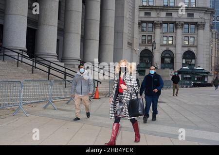 New York, USA. 16th Dec, 2021. New York, . 16th Dec, 2021. Day 10 of the Ghislaine Maxwell trial at Thurgood Marshall US Courthouse. (Credit Image: © Edna Leshowitz/ZUMA Press Wire) Credit: ZUMA Press, Inc. Credit: ZUMA Press, Inc./Alamy Live News Stock Photo