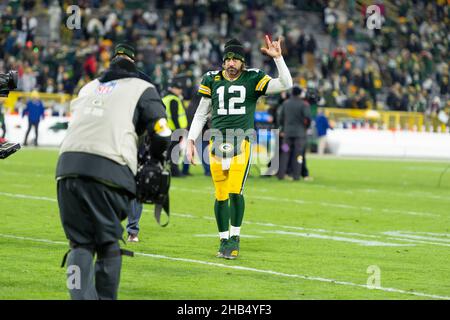 Green Bay, Wisconsin, USA. 12th Dec, 2021. Green Bay Packers quarterback Aaron Rodgers #12 acknowledges the fans after NFL football game between the Chicago Bears and the Green Bay Packers at Lambeau Field in Green Bay, Wisconsin. Packers defeated Bears 45-30. Kirsten Schmitt/CSM/Alamy Live News Stock Photo