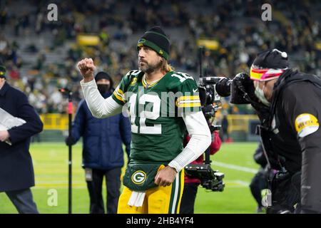 Green Bay, Wisconsin, USA. 12th Dec, 2021. Green Bay Packers safety Adrian  Amos #31 pushes Chicago Bears wide receiver Darnell Mooney #11 out of  bounds during NFL football game between the Chicago