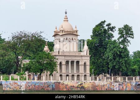 Riverside vew of Swami Bramhanand  Temple, Belur Math which is the headquarters of the Ramakrishna Math and Ramakrishna Mission, founded by Swami Vive Stock Photo