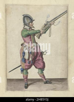 Soldier raising rudder with both hands (no. 10), c. 1600, A soldier, full-length, to the right, holding a rudder (a particular type of firearm) with both hands and raising it diagonally (no. 10), c. 1600. Plate 10 in the instructions for handling the helm: Shortest instruction upon the contrefaictinges, touching the right use of calivers. Part of the illustrations in an English edition of J. de Gheyn's Wapenhandelinghe: J. de Gheyn, The exercise of armes for calivres, muskettes and pikes after the ordre of Maurits Prince of Orange, The Hague 1608. Martial arts circa 1600., print maker: Jacob Stock Photo