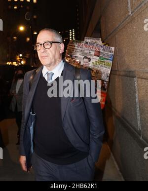 Ghislaine Maxwell's brother Kevin Maxwell addresses the press outside