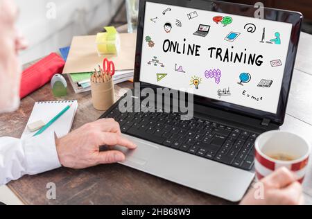 Online training concept shown on a laptop screen Stock Photo