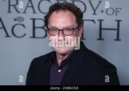 Los Angeles, USA. 16th Dec, 2021. LOS ANGELES, CALIFORNIA, USA - DECEMBER 16: American actor Stephen Root arrives at the Los Angeles Premiere Of Apple Original Films' and A24's 'The Tragedy Of Macbeth' held at the Directors Guild of America Theater Complex on December 16, 2021 in Los Angeles, California, USA. (Photo by Xavier Collin/Image Press Agency/Sipa USA) Credit: Sipa USA/Alamy Live News Stock Photo