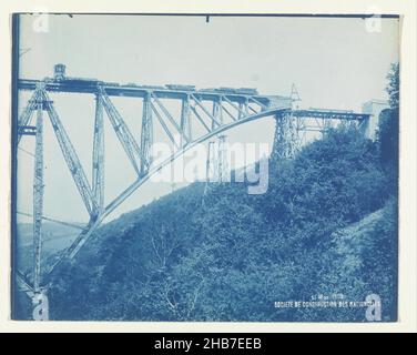 Construction of the Viaur Viaduct in France by the Societé de Construction des Battignolles, May 21, 1902, anonymous, France, 21-May-1902, photographic support, cyanotype, height 237 mm × width 299 mm Stock Photo