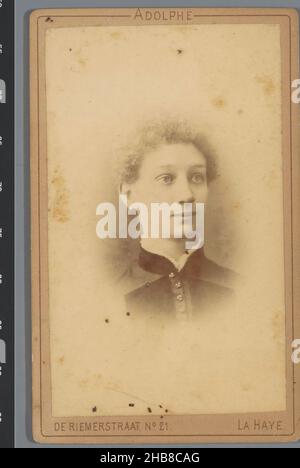 Portrait of an unknown young woman, Adolphe Zimmermans (mentioned on object), The Hague, 1885 - 1913, paper, cardboard, albumen print, height 103 mm × width 64 mm Stock Photo