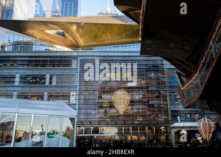 Shine Bright light display during the holiday season in The Shops at Hudson Yards, New York City, USA  2021 Stock Photo