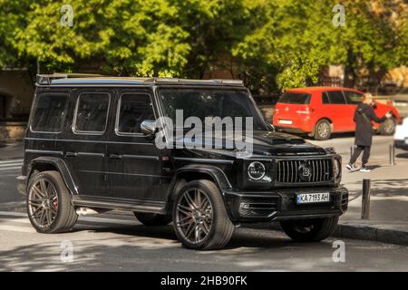 B badge on the front of a Brabus tuned Mercedes Benz G-Wagon Stock Photo -  Alamy