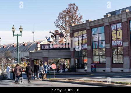 Hershey Pennsylvania, USA-December 2, 2021: Hershey’s  Candy Characters Greet tourists entering Hershey's Retail Store Stock Photo