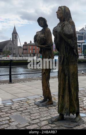 The famine memorial along the Liffey river in Dublin Stock Photo