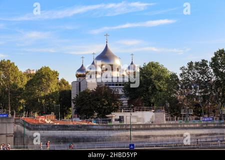 PARIS, FRANCE - AUGUST 30, 2019: This is a modern Orthodox Holy Trinity Cathedral and a Russian Spiritual Orthodox Center along the Seine embankment. Stock Photo