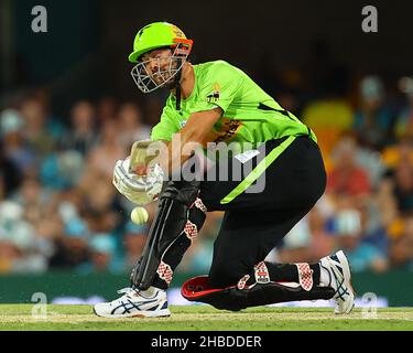 Brisbane, Australia. 19th Dec, 2021. Ben Cutting of the Sydney Thunder is struck by the ball in Brisbane, Australia on 12/19/2021. (Photo by Patrick Hoelscher/News Images/Sipa USA) Credit: Sipa USA/Alamy Live News Stock Photo