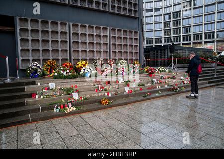 Berlin, Germany. 19th Dec, 2021. 5th anniversary of the attack on the Christmas market at Breitscheidplatz in Berlin. (Photo by Michael Kuenne/PRESSCOV/Sipa USA) Credit: Sipa USA/Alamy Live News Stock Photo