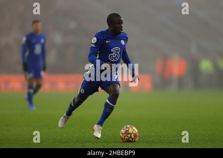 Wolverhampton, UK. 19th Dec 2021.Wolverhampton, UK. 19th Dec 2021.19th December 2021; Molineux Stadium, Wolverhampton, West Midlands, England; Premier League football, Wolverhampton Wanderers versus Chelsea; Ngolo Kanté of Chelsea Credit: Action Plus Sports Images/Alamy Live News Stock Photo