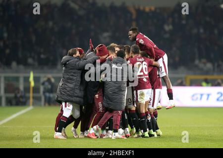 Turin, Italy. 19th Dec, 2021. Torino FC celebrates the goal during Torino FC vs Hellas Verona FC, italian soccer Serie A match in Turin, Italy, December 19 2021 Credit: Independent Photo Agency/Alamy Live News Stock Photo