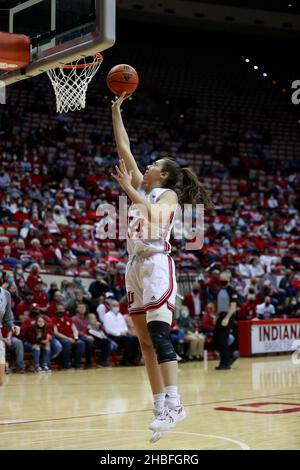 BLOOMINGTON, UNITED STATES - 2021/12/19: Indiana Hoosiers forward Mackenzie Holmes (54) goes to the hoop against Western Michigan University during an NCAA women's basketball game on December 19, 2021 at Assembly Hall in Bloomington, Ind. IU beat Western Michigan 67-57. Stock Photo