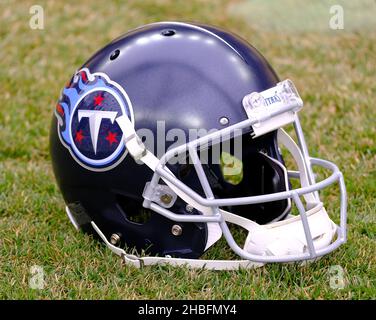 Tennessee Titans vs. Pittsburgh Steelers. Fans support on NFL Game.  Silhouette of supporters, big screen with two rivals in background Stock  Photo - Alamy